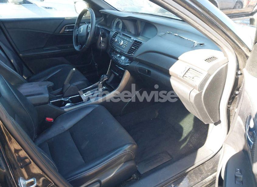 Photo 5 of 2016 Honda Accord SPORT (VIN 1HGCR2F53GA038927)