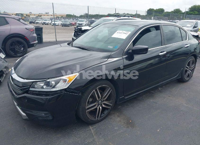 Photo 2 of 2016 Honda Accord SPORT (VIN 1HGCR2F53GA102786)