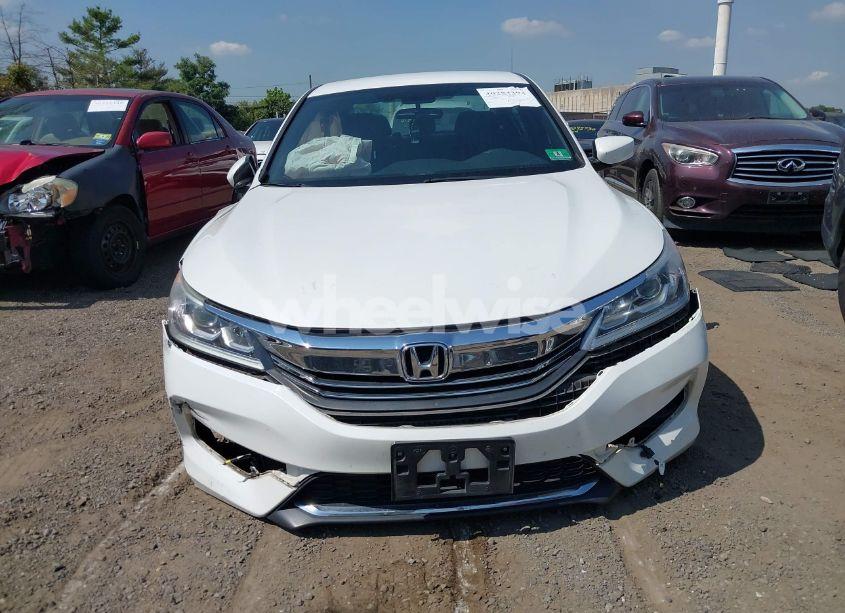 Photo 12 of 2016 Honda Accord SPORT (VIN 1HGCR2F53GA163135)