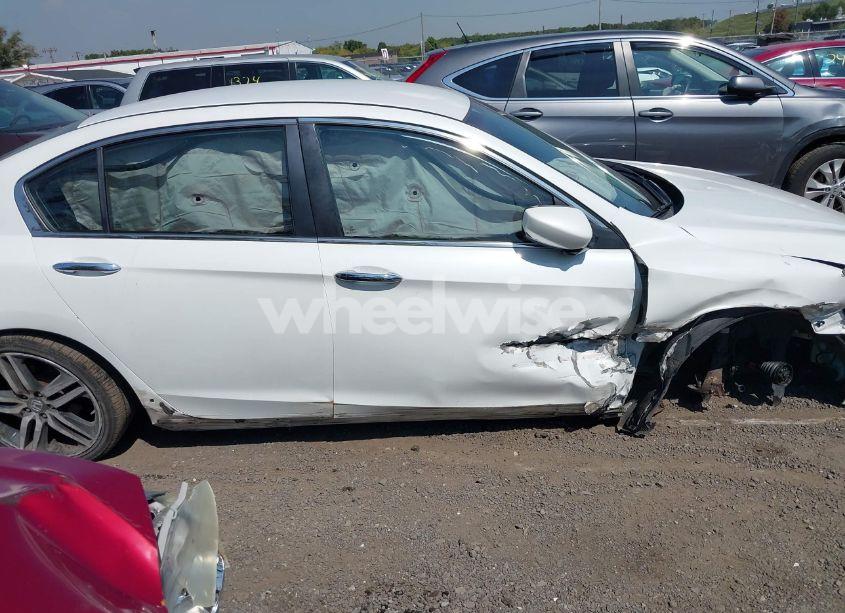 Photo 13 of 2016 Honda Accord SPORT (VIN 1HGCR2F53GA163135)