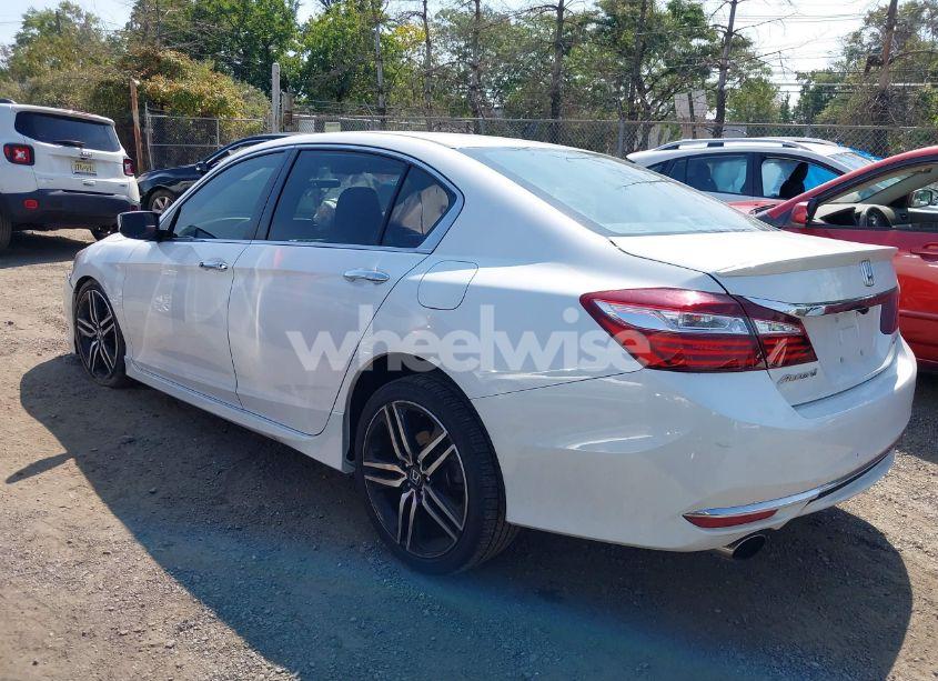 Photo 3 of 2016 Honda Accord SPORT (VIN 1HGCR2F53GA163135)