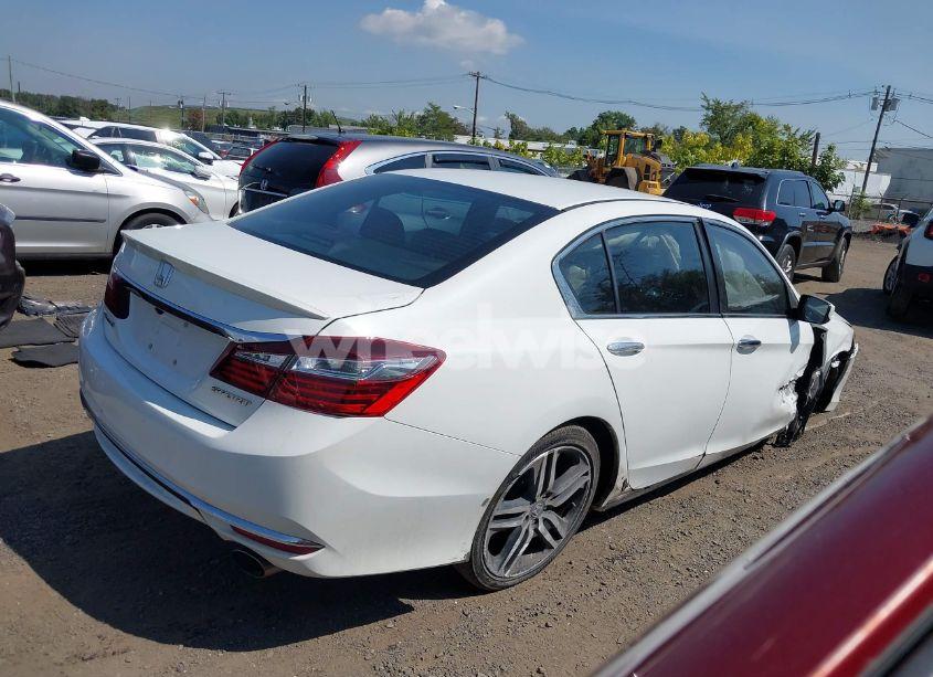Photo 4 of 2016 Honda Accord SPORT (VIN 1HGCR2F53GA163135)