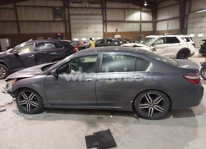 Photo 15 of 2016 Honda Accord SPORT (VIN 1HGCR2F53GA240313)