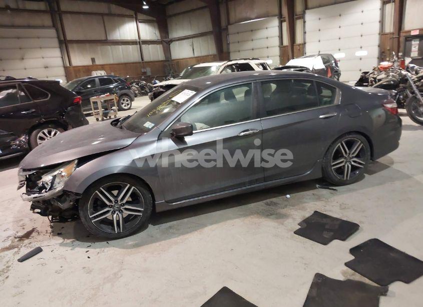 Photo 2 of 2016 Honda Accord SPORT (VIN 1HGCR2F53GA240313)