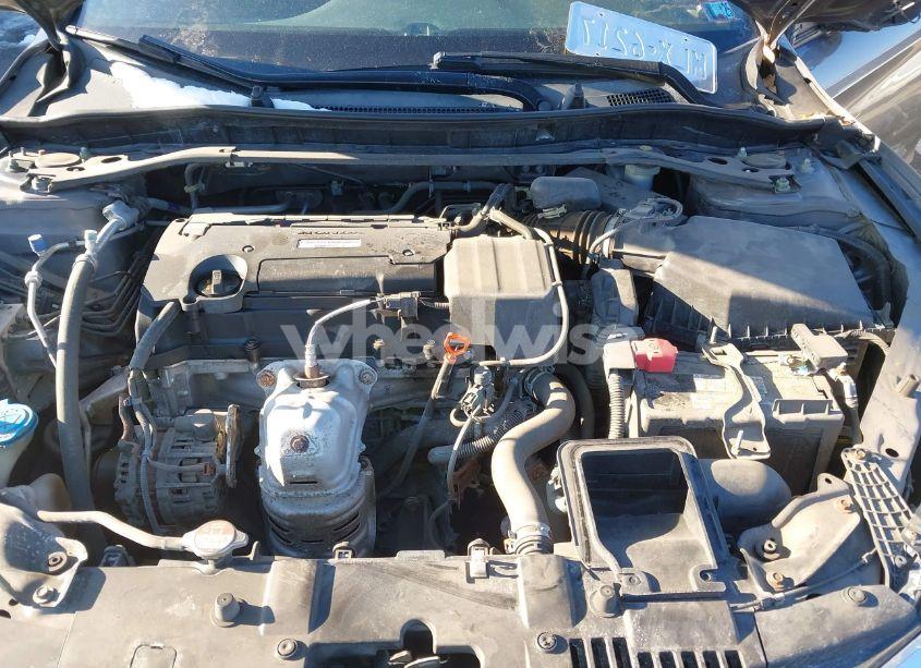 Photo 10 of 2017 Honda Accord SPORT (VIN 1HGCR2F53HA010854)