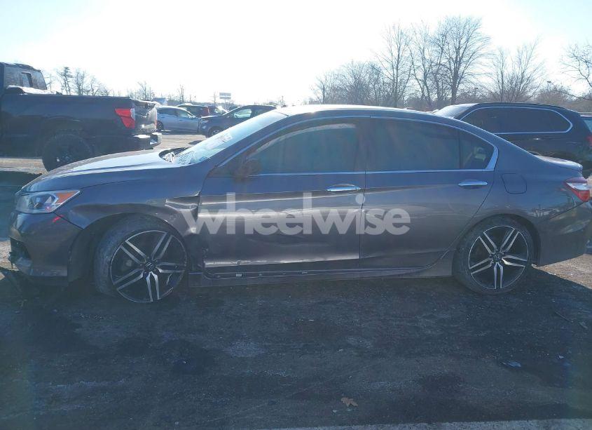 Photo 14 of 2017 Honda Accord SPORT (VIN 1HGCR2F53HA010854)