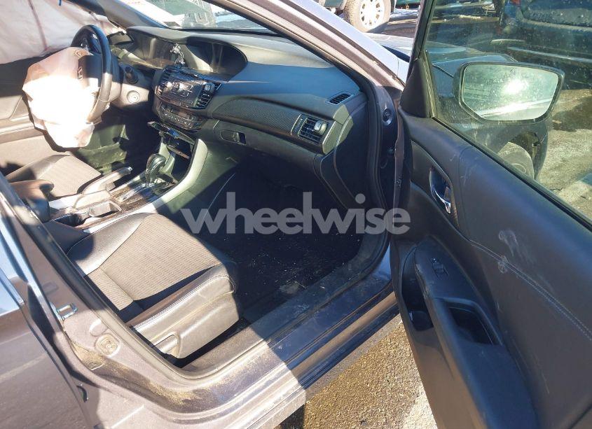 Photo 5 of 2017 Honda Accord SPORT (VIN 1HGCR2F53HA010854)