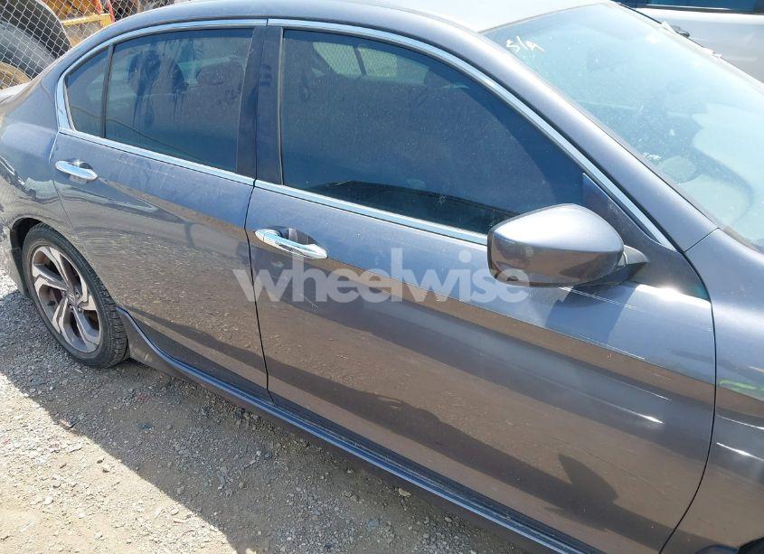 Photo 13 of 2017 Honda Accord SPORT (VIN 1HGCR2F53HA042848)