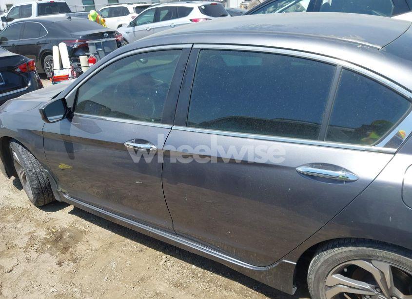 Photo 14 of 2017 Honda Accord SPORT (VIN 1HGCR2F53HA042848)