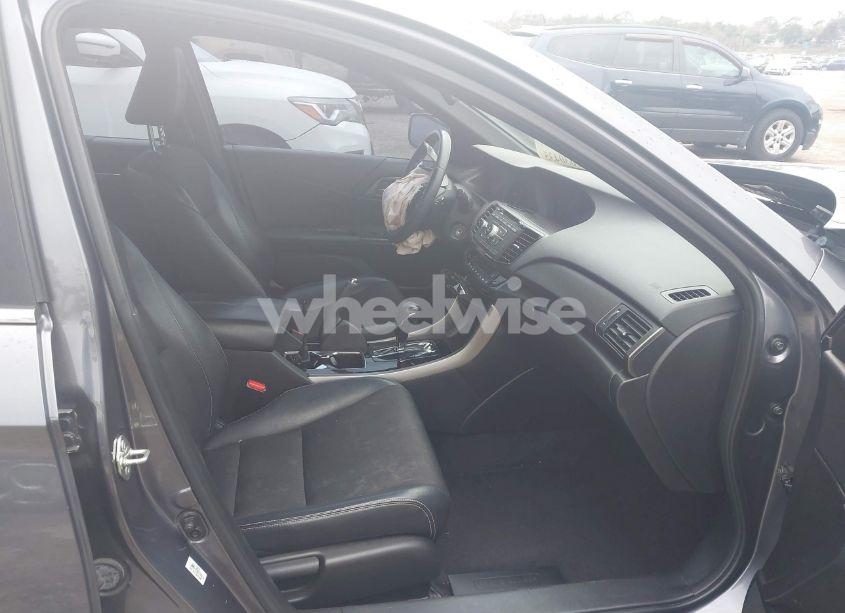 Photo 5 of 2017 Honda Accord SPORT (VIN 1HGCR2F53HA060461)