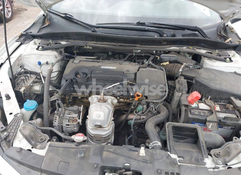 Photo 10 of 2017 Honda Accord SPORT (VIN 1HGCR2F53HA092410)