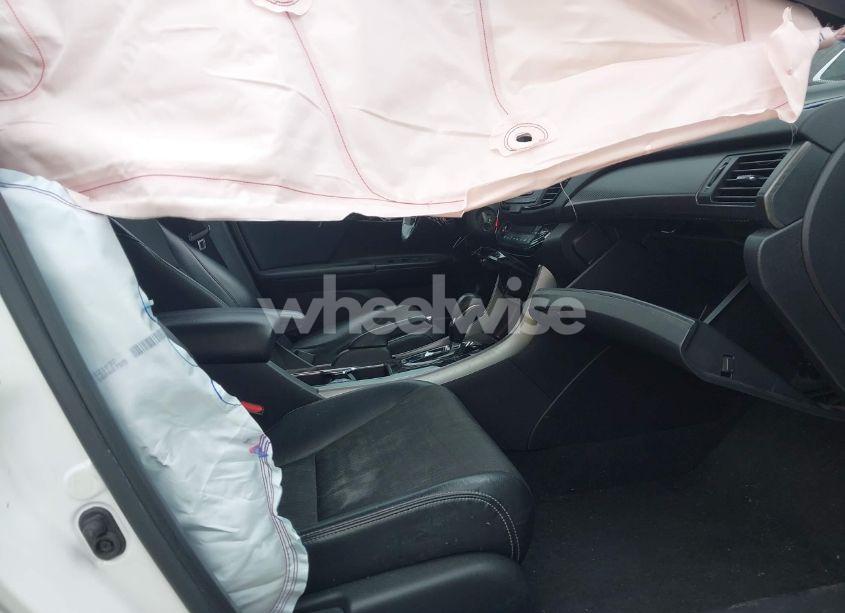 Photo 5 of 2017 Honda Accord SPORT (VIN 1HGCR2F53HA092410)