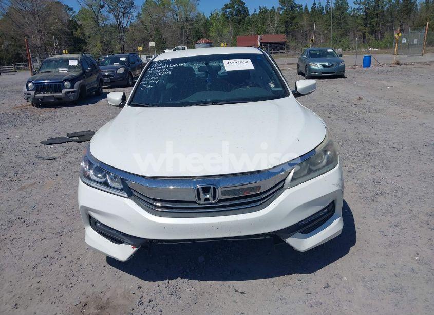 Photo 12 of 2017 Honda Accord SPORT (VIN 1HGCR2F53HA118309)