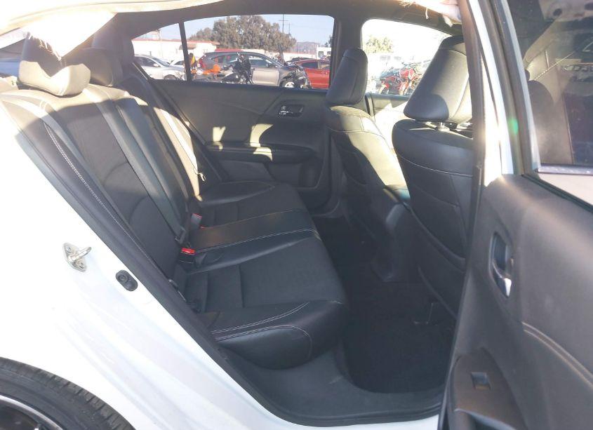 Photo 8 of 2017 Honda Accord SPORT (VIN 1HGCR2F53HA118827)