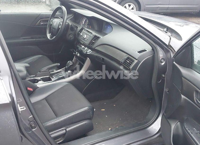 Photo 5 of 2017 Honda Accord SPORT (VIN 1HGCR2F53HA122666)