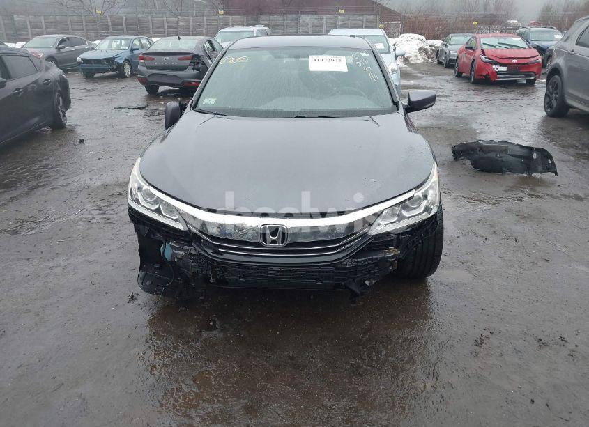 Photo 6 of 2017 Honda Accord SPORT (VIN 1HGCR2F53HA122666)