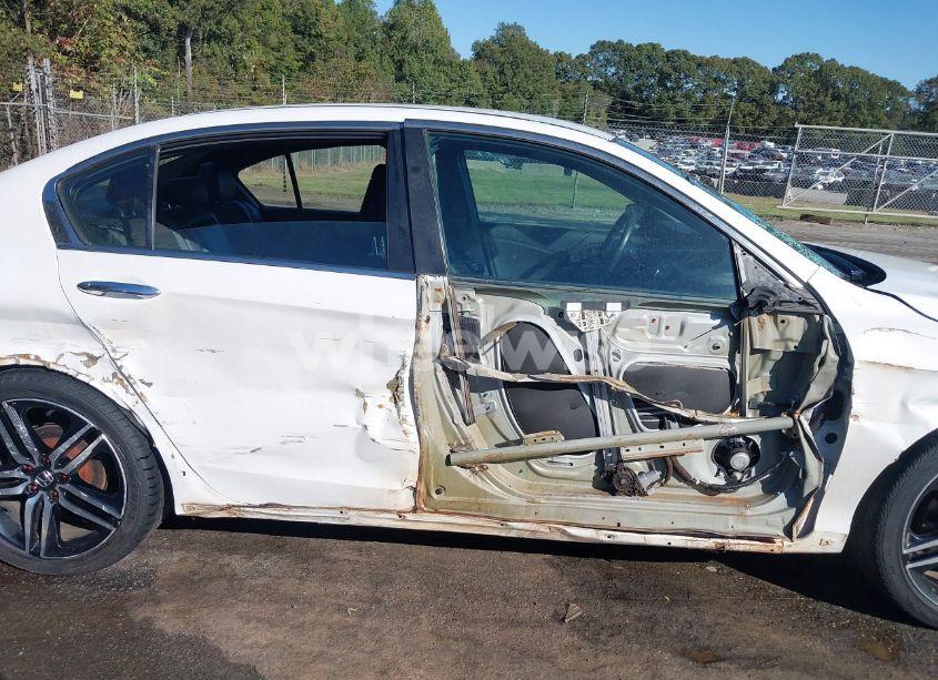 Photo 13 of 2017 Honda Accord SPORT (VIN 1HGCR2F53HA124014)