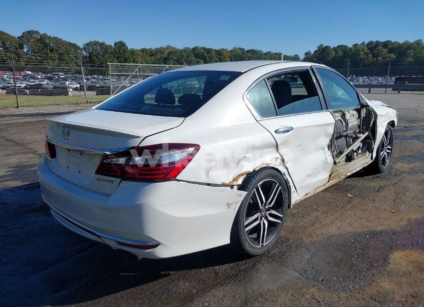 Photo 4 of 2017 Honda Accord SPORT (VIN 1HGCR2F53HA124014)