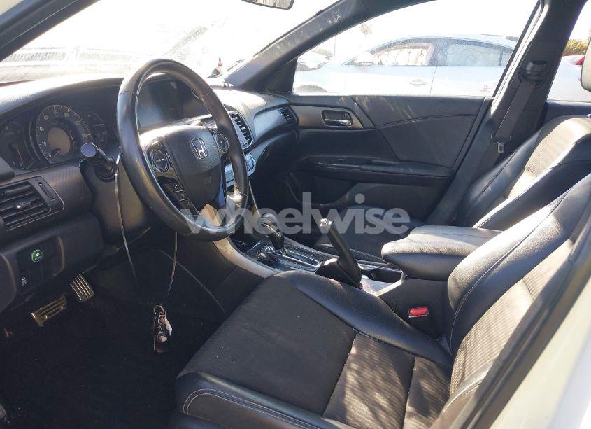 Photo 5 of 2017 Honda Accord SPORT (VIN 1HGCR2F53HA124014)