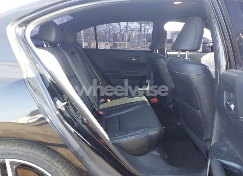 Photo 8 of 2017 Honda Accord SPORT (VIN 1HGCR2F53HA161838)