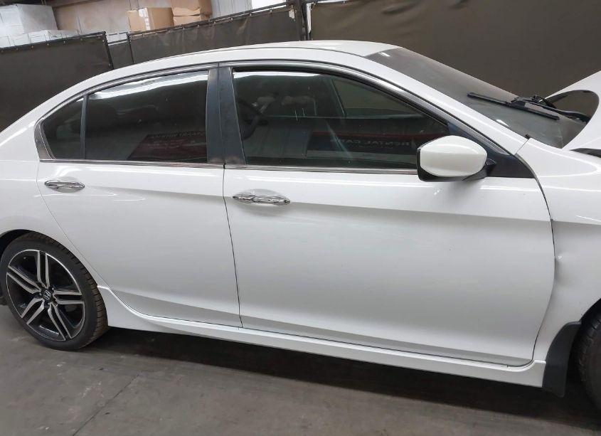 Photo 14 of 2017 Honda Accord SPORT (VIN 1HGCR2F53HA198890)