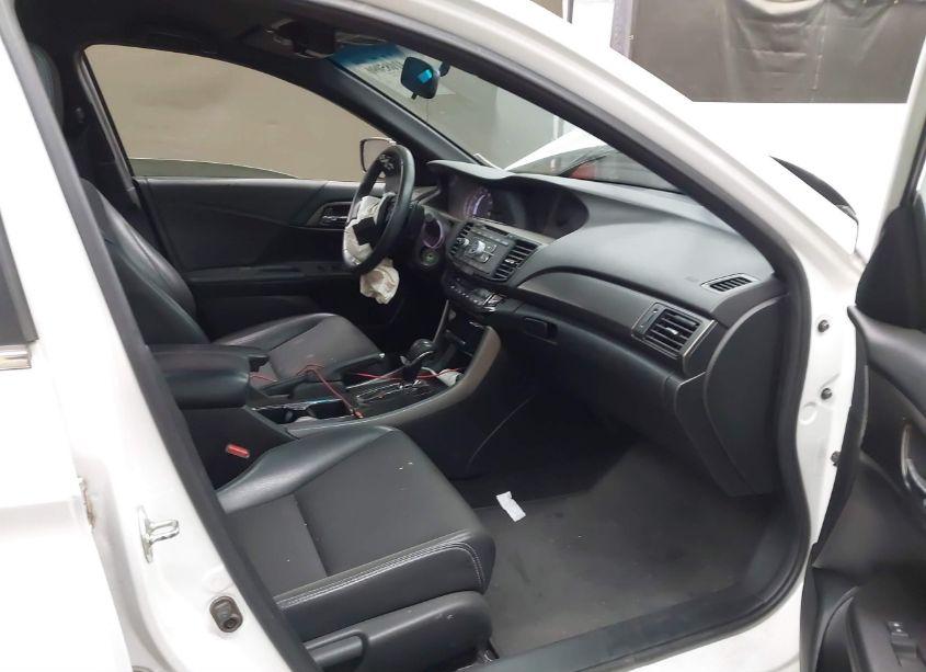 Photo 5 of 2017 Honda Accord SPORT (VIN 1HGCR2F53HA198890)