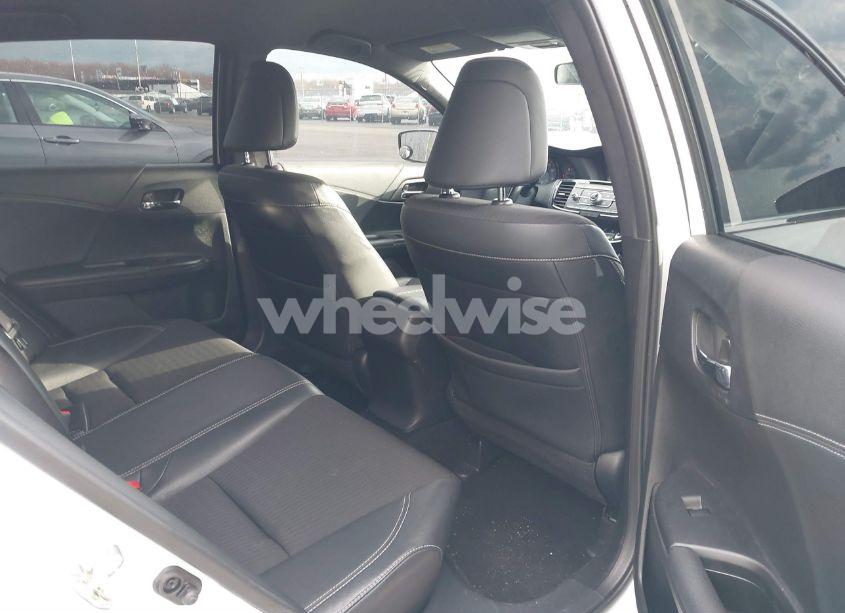 Photo 8 of 2017 Honda Accord SPORT (VIN 1HGCR2F53HA220659)