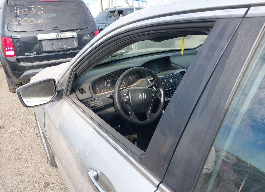 Photo 18 of 2013 Honda Accord SPORT (VIN 1HGCR2F54DA012056)