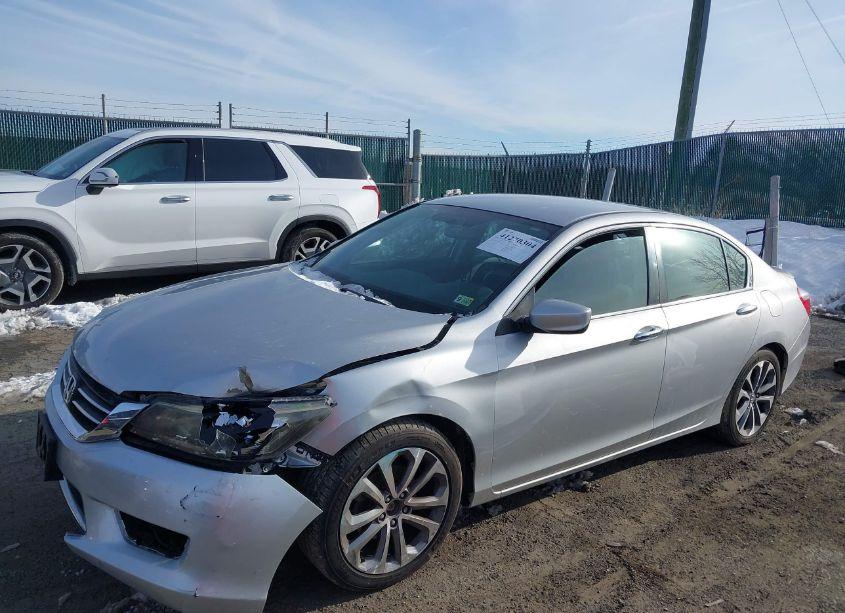 Photo 2 of 2013 Honda Accord SPORT (VIN 1HGCR2F54DA262204)