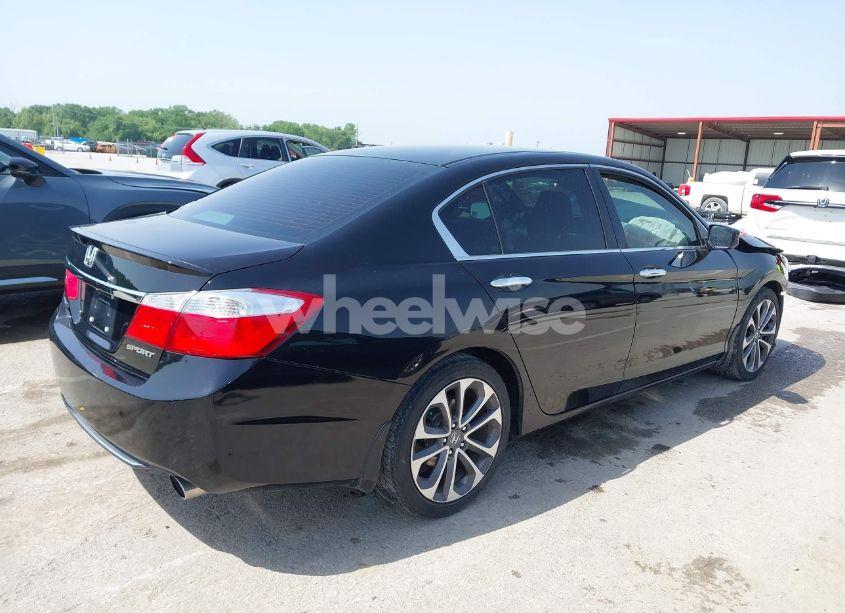 Photo 4 of 2015 Honda Accord SPORT (VIN 1HGCR2F54FA003957)