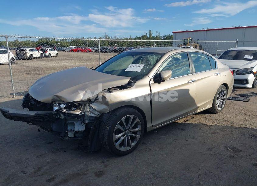 Photo 2 of 2015 Honda Accord SPORT (VIN 1HGCR2F54FA018958)