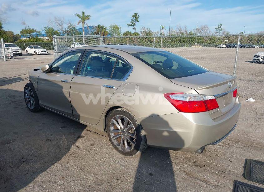 Photo 3 of 2015 Honda Accord SPORT (VIN 1HGCR2F54FA018958)