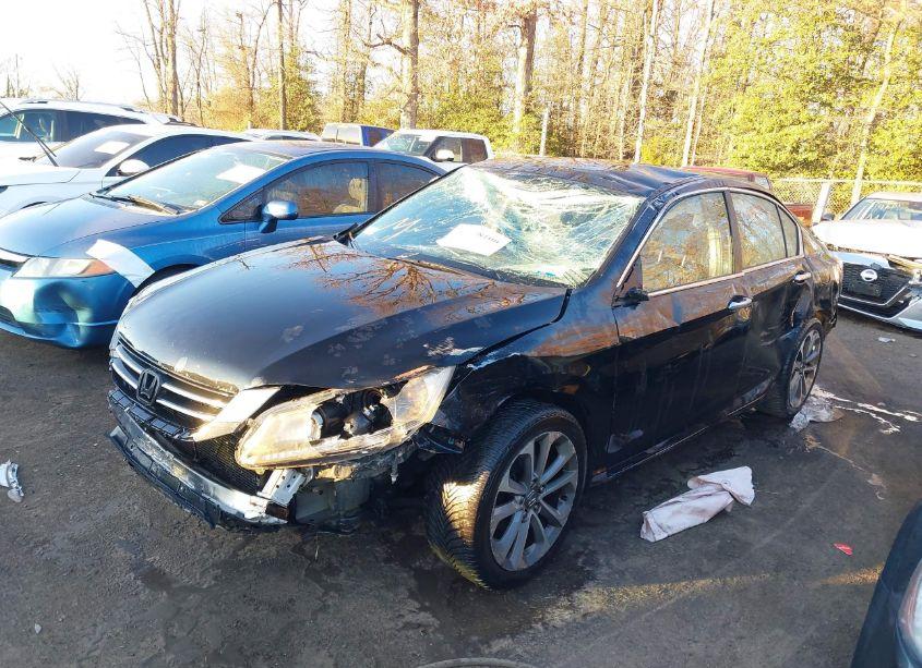 Photo 2 of 2015 Honda Accord SPORT (VIN 1HGCR2F54FA051698)