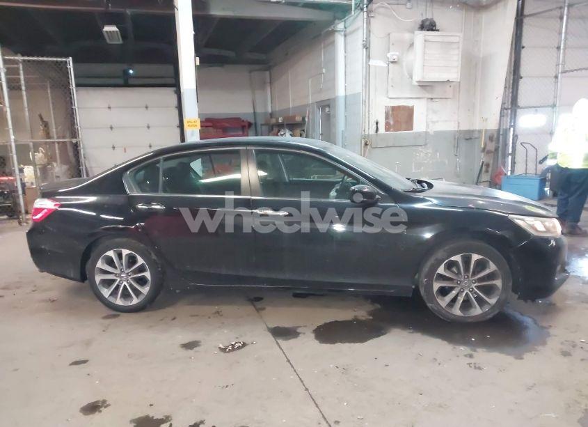 Photo 13 of 2015 Honda Accord SPORT (VIN 1HGCR2F54FA172523)