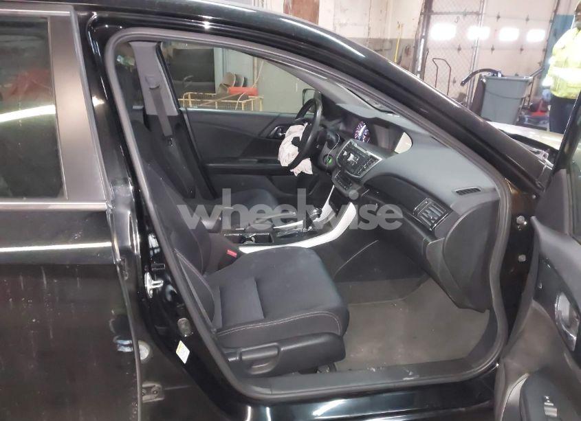 Photo 5 of 2015 Honda Accord SPORT (VIN 1HGCR2F54FA172523)