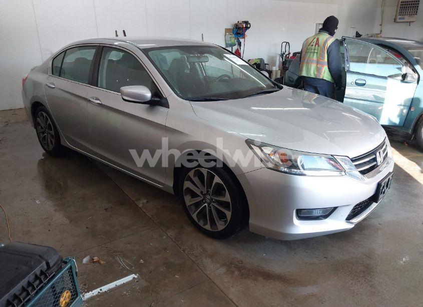 2015 Honda Accord SPORT (VIN 1HGCR2F54FA200479) main photo