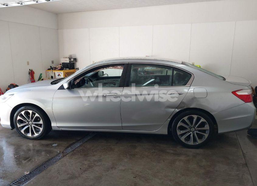 Photo 15 of 2015 Honda Accord SPORT (VIN 1HGCR2F54FA200479)