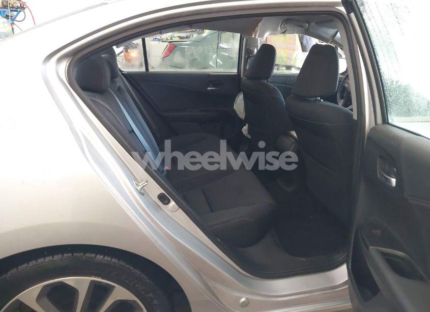 Photo 8 of 2015 Honda Accord SPORT (VIN 1HGCR2F54FA200479)