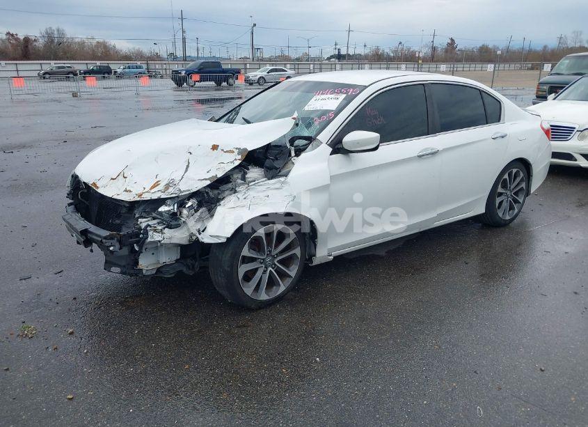Photo 2 of 2015 Honda Accord SPORT (VIN 1HGCR2F54FA212017)