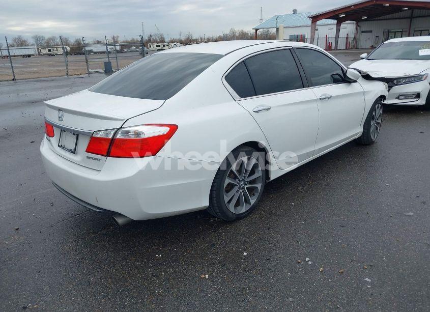 Photo 4 of 2015 Honda Accord SPORT (VIN 1HGCR2F54FA212017)