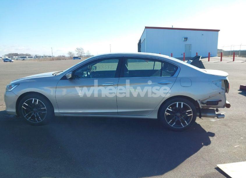 Photo 15 of 2015 Honda Accord SPORT (VIN 1HGCR2F54FA215533)