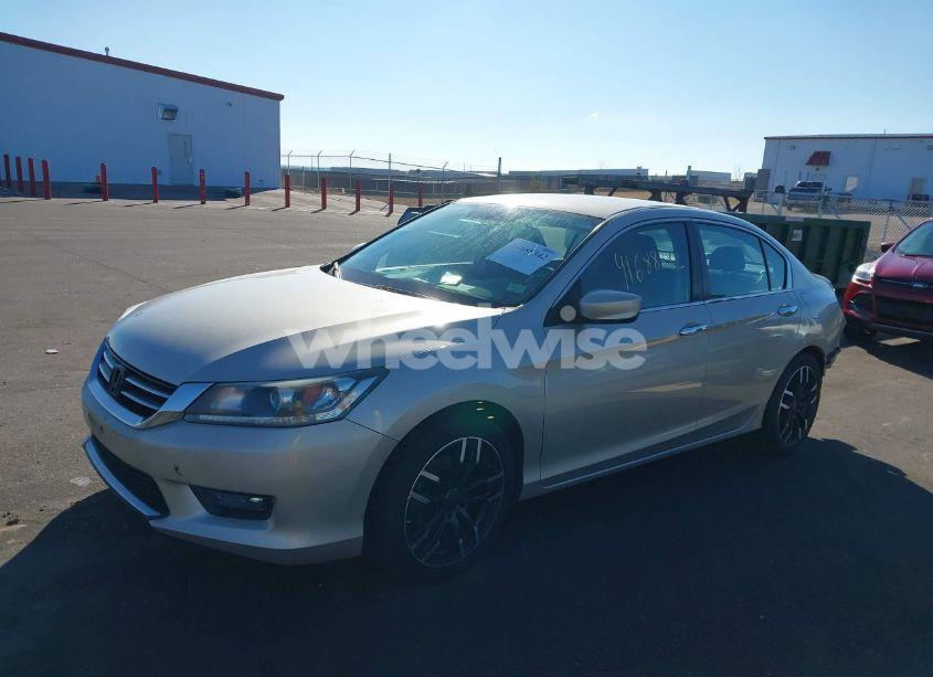 Photo 2 of 2015 Honda Accord SPORT (VIN 1HGCR2F54FA215533)