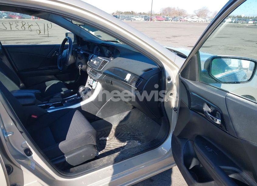 Photo 5 of 2015 Honda Accord SPORT (VIN 1HGCR2F54FA215533)