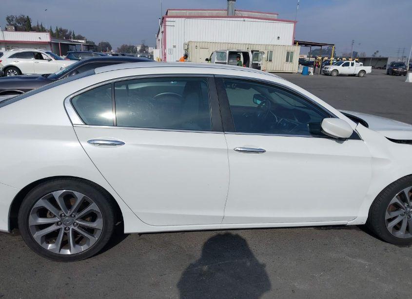 Photo 13 of 2015 Honda Accord SPORT (VIN 1HGCR2F54FA218948)