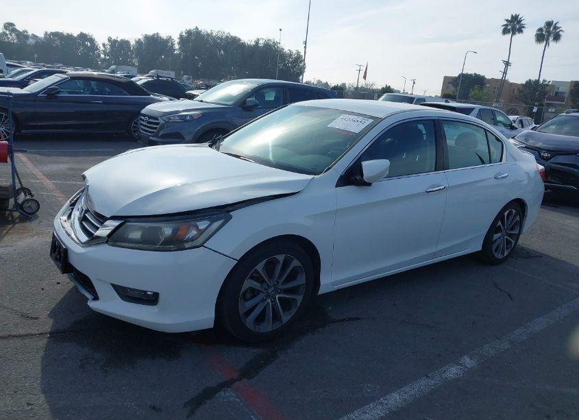 Photo 2 of 2015 Honda Accord SPORT (VIN 1HGCR2F54FA218948)