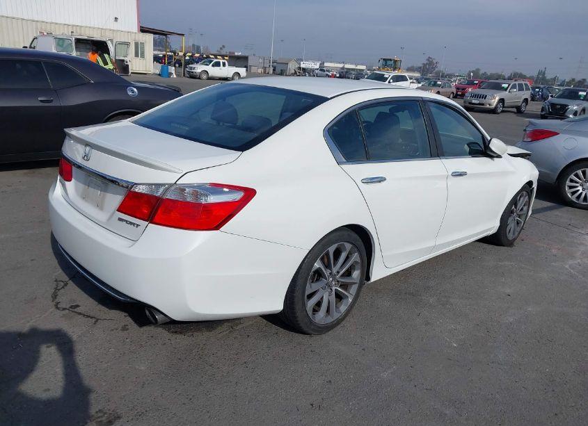 Photo 4 of 2015 Honda Accord SPORT (VIN 1HGCR2F54FA218948)