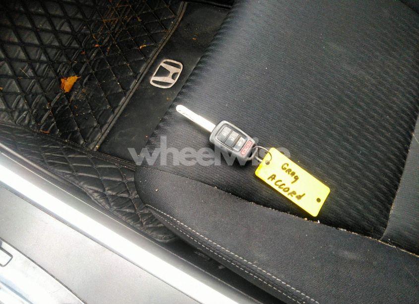 Photo 11 of 2015 Honda Accord SPORT (VIN 1HGCR2F54FA222823)