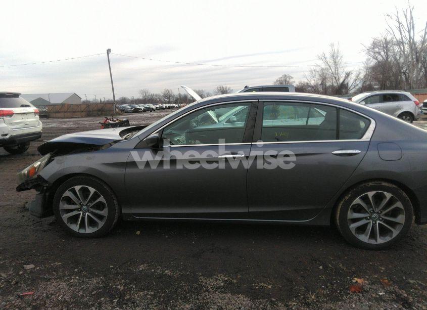 Photo 14 of 2015 Honda Accord SPORT (VIN 1HGCR2F54FA222823)
