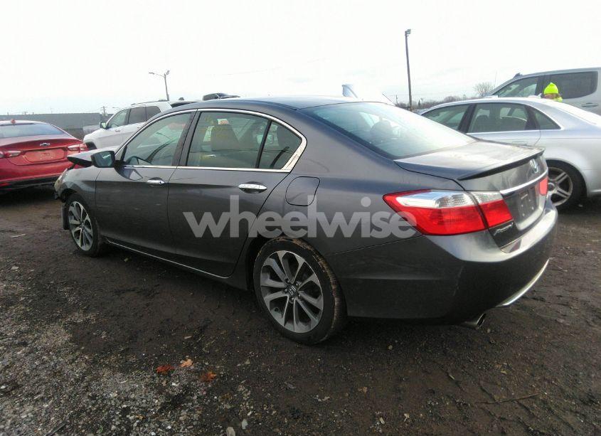 Photo 3 of 2015 Honda Accord SPORT (VIN 1HGCR2F54FA222823)