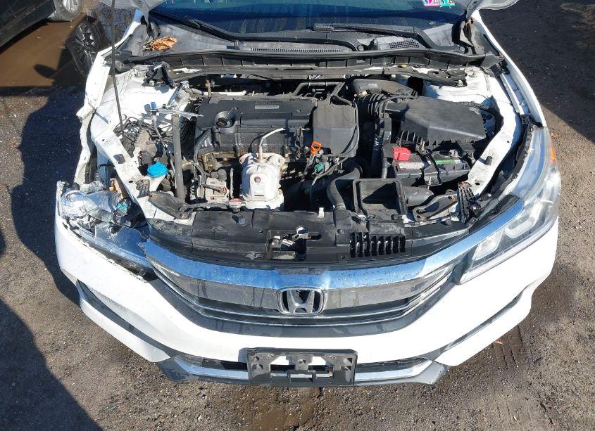 Photo 10 of 2016 Honda Accord SPORT (VIN 1HGCR2F54GA047717)